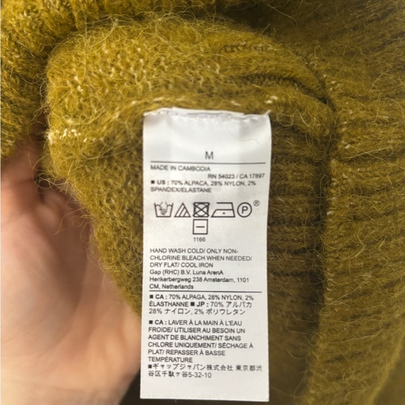 Banana Republic Olive and Black Fair Isle Alpaca Sweater Size Medium - Picture 3 of 3